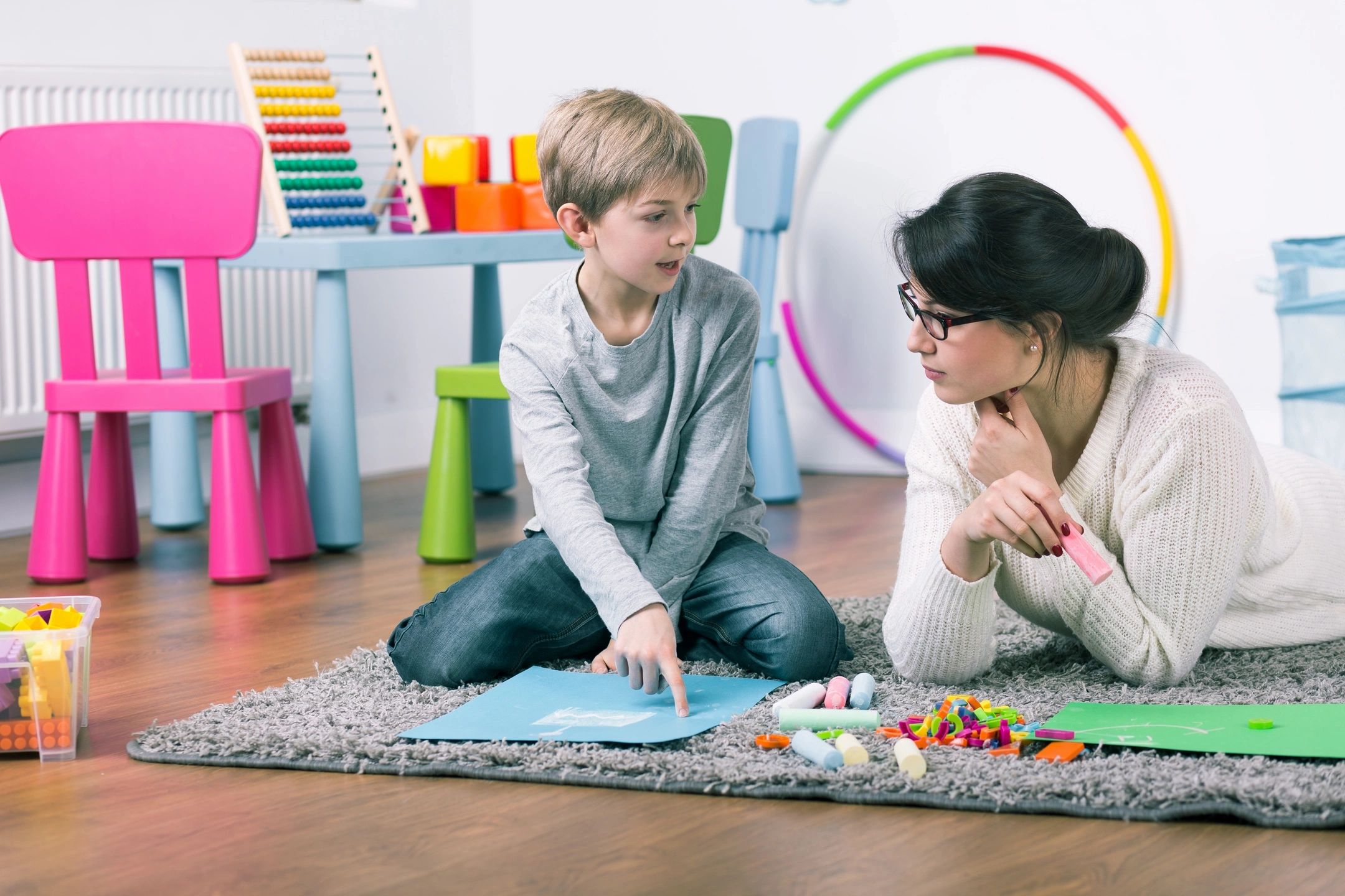 Learning materials and flashcards on a table